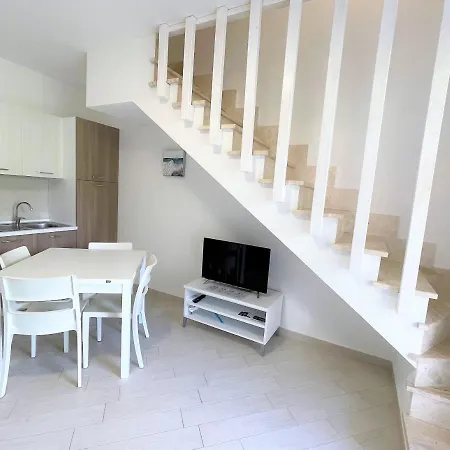 Affittimoderni Bouganville - Vibo07 *